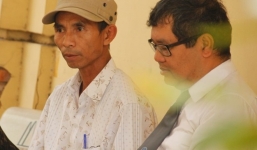 Chủ tịch xã đi tù 5 năm vì dùng tiền nhà nước làm đường vào nhà riêng