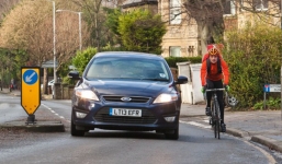 Nguyên tắc an toàn khi lái xe gần xe đạp