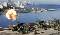 Video: Cuba bắn đại bác cử hành tang lễ lãnh tụ Fidel Castro