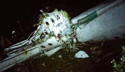 Rơi máy bay chở đội bóng Brazil: Cảnh sát xác nhận 76 người thiệt mạng