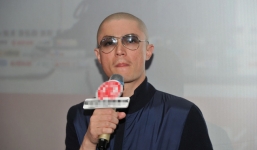 Hoắc Kiến Hoa tiếp tục tỏ thái độ khó chịu với truyền thông