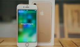 iPhone 7 lock giá 13 triệu hút khách dịp cuối năm