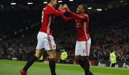 Ibrahimovic và Martial lập cú đúp, Man Utd hủy diệt West Ham