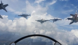 Video: Xem tiêm kích F-16 và Su-30MK2 duyệt binh trên không