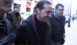 Video: Trùm mafia khét tiếng cười lạnh lùng khi sa lưới