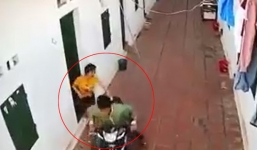 Tên trộm 'chạy mất dép' khi bị hai cô gái liều mình truy đuổi