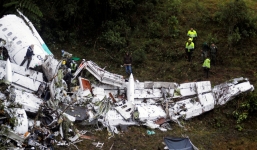 Máy bay chở 16 cảnh sát gặp nạn tại miền Tây Indonesia