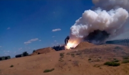 Video: 'Rồng lửa' S-300 Nga nổ tung ngay sau khi rời bệ phóng