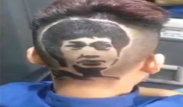 CĐV cắt tóc hình Công Phượng 'tiếp lửa' cho tuyển Việt Nam 