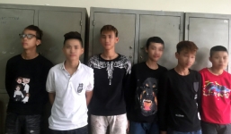 Mâu thuẫn trên Facebook, nhóm trẻ hỗn chiến gây náo loạn phố đi bộ