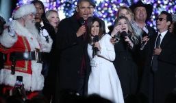 Video: Obama khoe giọng hát trong Giáng sinh cuối cùng ở Nhà Trắng