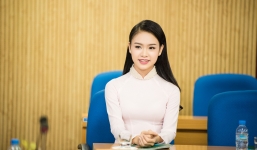 'Người đẹp truyền thông' của Hoa hậu Việt Nam đẹp hút hồn với áo dài