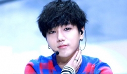 Fan Việt ôm nhau khóc khi gặp Yesung (Super Junior)