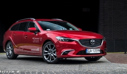 Mazda 6 giảm giá sốc tới 170 triệu đồng