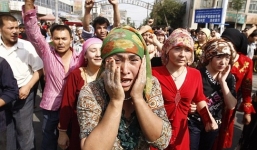 Trung Quốc thông qua luật phạt người tung tin giả ở Tân Cương