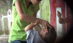 Phụ huynh lật tẩy cô giáo bạo hành trẻ trẻ mẫu giáo