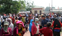 Xô xát vì tiền đền bù Formosa, hơn 300 người vây trụ sở xã