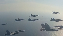 Video: Dàn tiêm kích Mỹ phóng tên lửa, thả bom hủy diệt IS