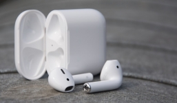 Apple bắt đầu bán tai nghe Bluetooth AirPods giá 159USD