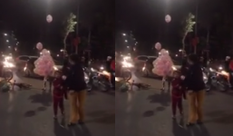 Người đàn ông thả hết bóng bay lên trời, quyết không cho ai