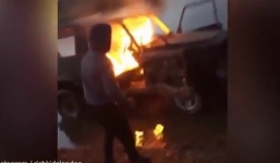 Video: Hội con nhà giàu đốt xe sang tiền tỷ để mua vui