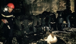 Gần 100 cảnh sát PCCC giải cứu 4 người trong căn nhà 3 tầng bốc cháy