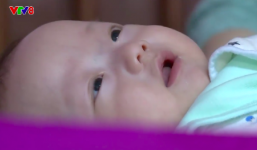 Tin mới về con trai người mẹ từ chối điều trị ung thư sau 4 tháng ra đời