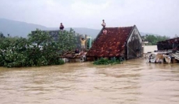 Bình Định bị cô lập trong biển nước lũ nhiều ngày