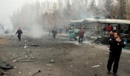 Đánh bom xe chở binh sĩ, 61 người thương vong