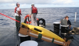 Hình ảnh tàu lặn mà Trung Quốc tịch thu của Mỹ ở Biển Đông