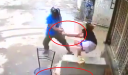 Tên cướp táo tợn cướp điện thoại người mẹ khiến em bé ngã đập đầu