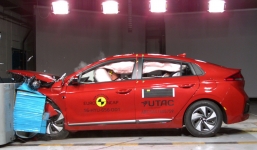 3 mẫu xe an toàn nhất năm 2016