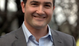 Một học sinh khuyết tật bị tấn công tình dục