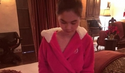 Ngọc Trinh gây xôn xao khi tung clip ngồi bóc quà người tỷ phú tặng