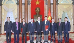 Chủ tịch nước trao quyết định bổ nhiệm 3 Đại sứ