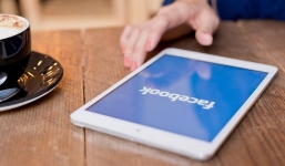 Tạo thiệp chúc mừng trực tiếp ngay trên Facebook