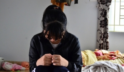 Hà Nội: Thầy giáo bị tố dụ dỗ, ép nữ sinh lớp 11 'quan hệ'