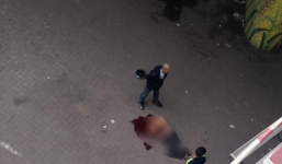 Xe máy đâm xe đạp điện, nạn nhân rơi từ cầu Chương Dương xuống đất