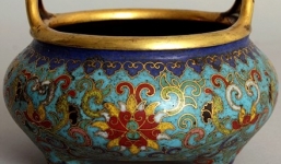 Bất ngờ giàu có vì 'mua nhầm' lư hương thời Càn Long