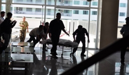 Cụ ông 74 tuổi rơi từ tầng 10 bệnh viện xuống