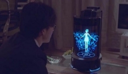 Video thiết bị 'người tình ảo' tại Nhật gây tranh cãi