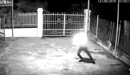 Trộm cầm hung khí phá cửa đột nhập nhà dân trong đêm