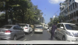 Video tài xế xe tải 'phê thuốc', nghiền nát 30 ô tô