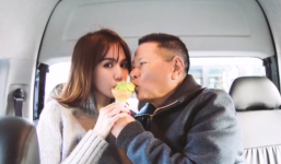 Ngọc Trinh và tỷ phú Hoàng Kiều công khai loạt ảnh thân mật