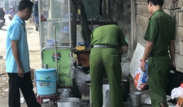 Người phụ nữ bỏ thuốc chuột vào nồi bún bán ven vỉa hè  