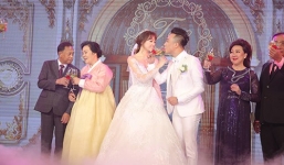 Bố Hari Won bất ngờ rời khỏi tiệc cưới con gái và Trấn Thành