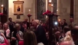 Video: Vợ chồng Trump đón Giáng sinh ở nơi từng tổ chức hôn lễ