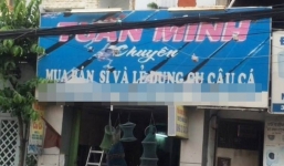 2 đối tượng xông vào nhà khống chế 3 mẹ con, cướp tài sản