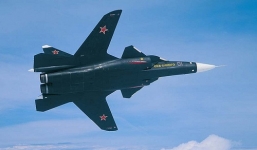 Video: Cận cảnh tiêm kích cánh ngược Su-47 đầu tiên của Nga