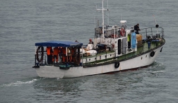 Vụ rơi máy bay Tu-154 của Nga: Trục vớt phần thân máy bay ở độ sâu 25m